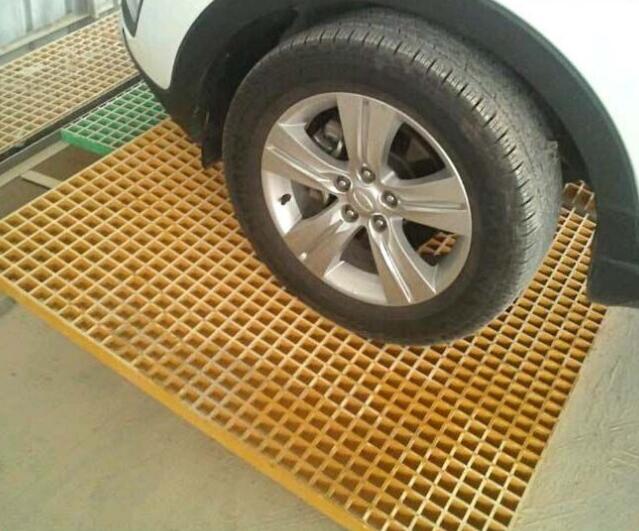 玻璃鋼格柵發(fā)白現(xiàn)象的原因及解決方案