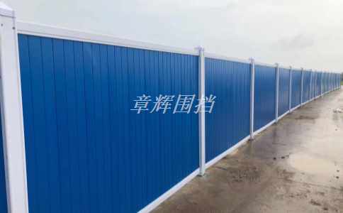 簡易圍擋在城市商業(yè)廣場或公共場所中的使用壽命如何延長？（城市商業(yè)廣場或公共場所中簡易圍擋的防紫外線和抗老化要求）